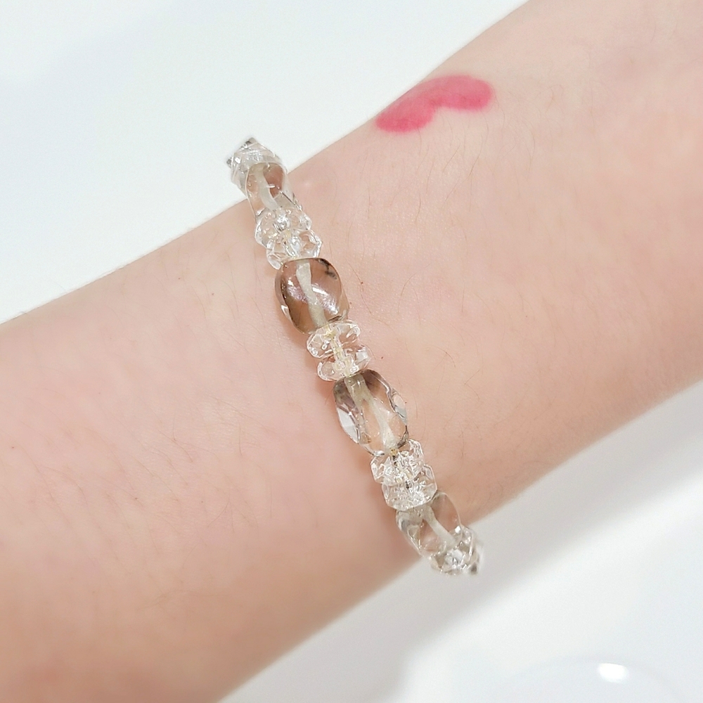 Crystal stretched bracelet